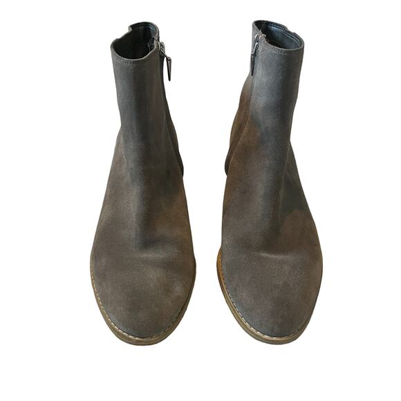 Clarks Gray Suede Heeled Ankle Boots Size 8 - Picture 2 of 7